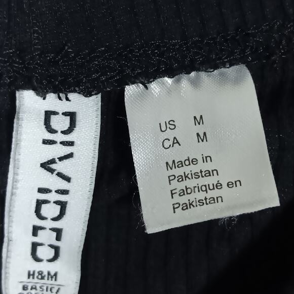 Bundle of 2 Ribbed Tops Size Medium One Green From Shein and One Black From H&M - Picture 10 of 12